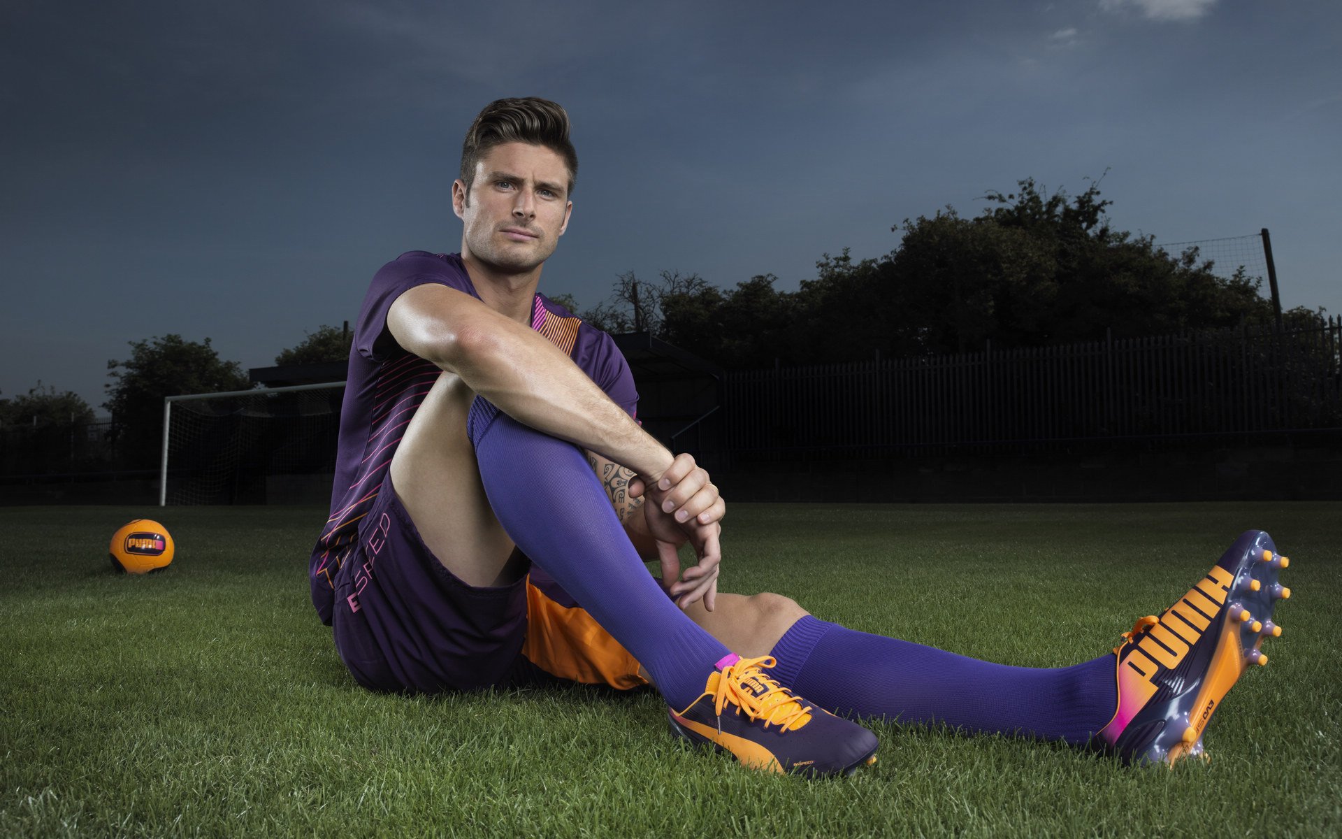 开云体育官方网站-_赛事现场：粉丝疯狂欢呼，场面炸裂_，粉丝有多疯狂